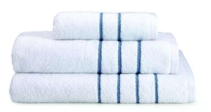 מגבת מונטנה ערד טקסטיל כחול לבן. | עדי גלעד