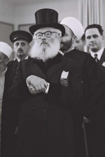 הרב הראשי יצחק הרצוג. | פין האנס, לע"מ