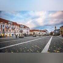 "מומלץ לכל תושב בעיר להכיר כמה מילים ביידיש". הכיכר בווילנה, בירת ליטא. | גטי אימג'ס