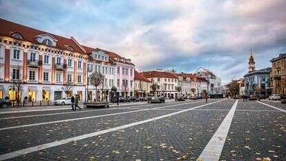 "מומלץ לכל תושב בעיר להכיר כמה מילים ביידיש". הכיכר בווילנה, בירת ליטא. | גטי אימג'ס