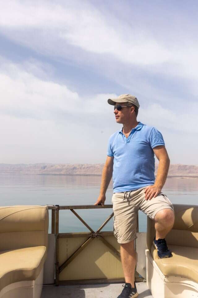 נעם בדין. | יוסי אלוני