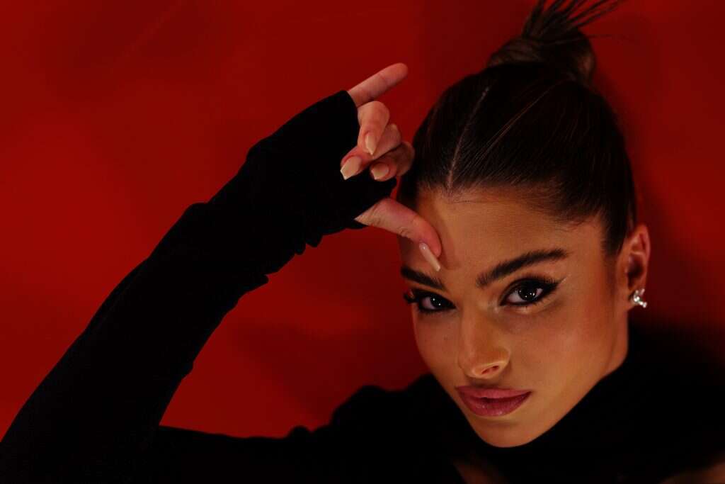 נועה קירל. | מורן קריב