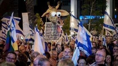 התברר שאין ממש בייס לרדיקלים. הפגנת השמאל בתל־אביב בליל יום העצמאות. | אריק מרמור, פלאש 90