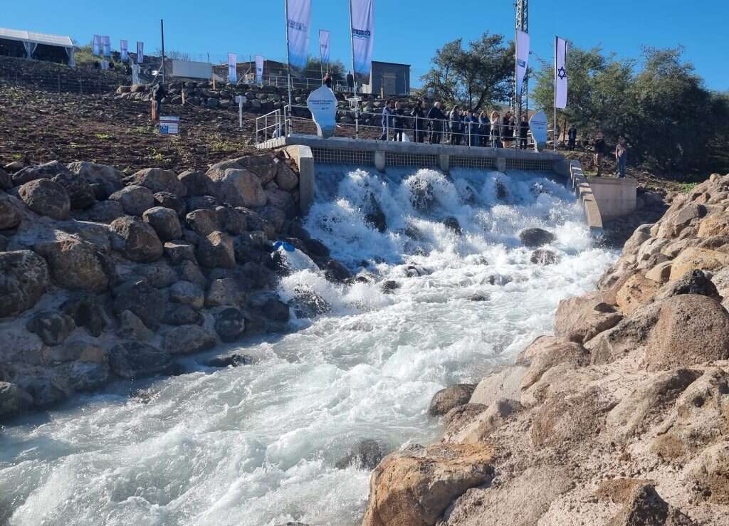 הזרמת מים במוביל ההפוך. | איתי דודי, רשות המים