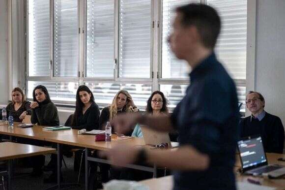 סדנה ללמידת ChatGPT בשוויץ. | AFP