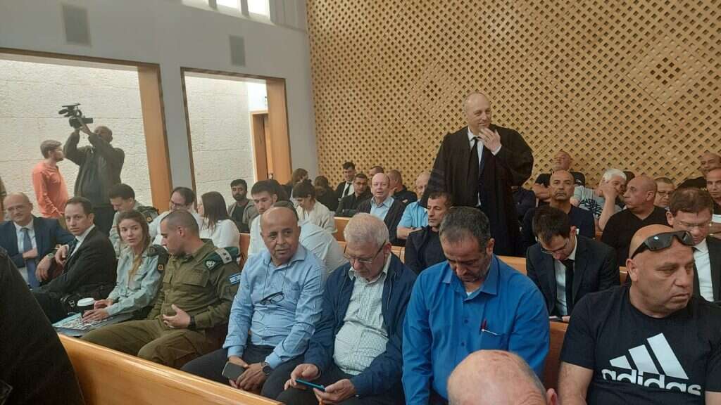 נציגי התושבים מחאן אל אחמר בדיון בבג"ץ. | שלמה פיוטרקובסקי נציגי התושבים מחאן אל אחמר בדיון בבג"ץ. | שלמה פיוטרקובסקי