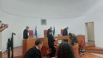 שופטי בג"ץ בדיון על חאן אל אחמר. | שלמה פיוטרקובסקי שופטי בג"ץ בדיון על חאן אל אחמר. | שלמה פיוטרקובסקי