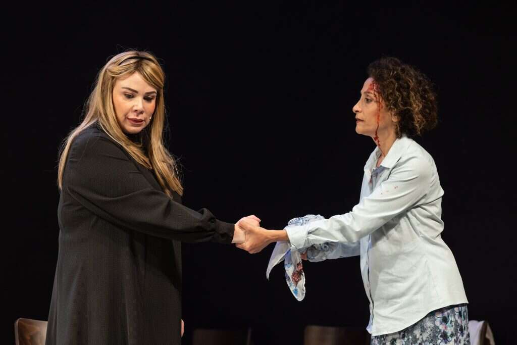 מאיה מעוז. מתוך ההצגה "מניין נשים". | מעיין קאופמן