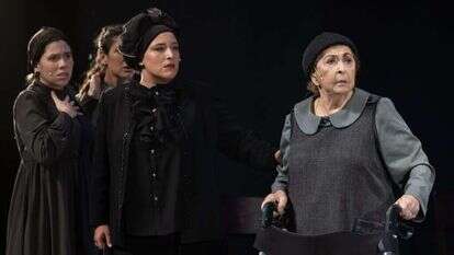 ליא קניג. מתוך ההצגה "מניין נשים". | מעיין קאופמן