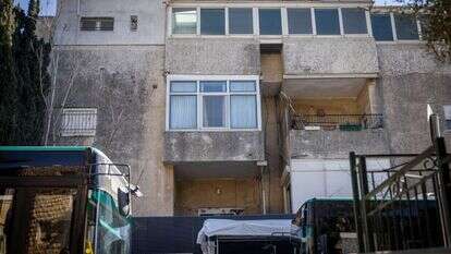 הבניין שבו מתגוררת משפחת נתניהו. | יונתן זינדל, פלאש 90 הבניין שבו מתגוררת משפחת נתניהו. | יונתן זינדל, פלאש 90