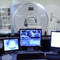 מכשיר MRI. | פלאש 90