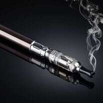 סיגריה אלקטרונית. | שאטרסטוק