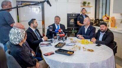 השר בן גביר וחברי עוצמה יהודית בשדרות. | פלאש 90