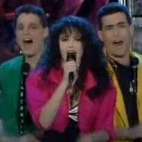 מסך מתוך הקליפ ההשתתפות של דפנה דקל באירוויזיון 92.