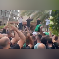 הלוויתו של דיאר עמרי בכפר סנדלה. | מסך מתוך הטוויטר הלוויתו של דיאר עמרי בכפר סנדלה. | מסך מתוך הטוויטר