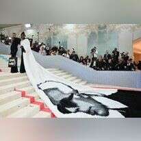 ג'רמי פופ ואוליבייה רוסטרינג והמנוח. | AFP