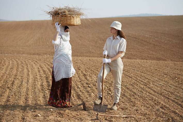 מוזיאון תרבות הבדואים שבמרכז ג'ו אלון. | דימה ולרשטין מוזיאון תרבות הבדואים שבמרכז ג'ו אלון. | דימה ולרשטין