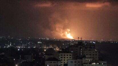 תקיפת צה"ל בעזה, מבצע מגן וחץ. | Atia Mohammed/Flash90 תקיפת צה"ל בעזה, מבצע מגן וחץ. | Atia Mohammed/Flash90