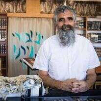 הרפואה המתקדמת מציפה שאלות שלא היו קיימות בעבר. הרב יובל שרלו. | אריק סולטן