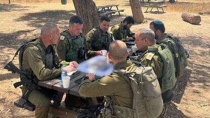 הרצי הלוי בהערכת מצב באוגדת עזה. | דובר צה"ל