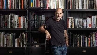 זיו קורן, צלם עיתונות ודוקומנטרי עבור ידיעות אחרונות ופולריס אימג'ס. | אבישג שאר־ישוב