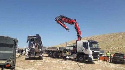 כוחות המנהל האזרחי בפינוי החווה של נריה בבנימין כוחות המנהל האזרחי בפינוי החווה של נריה בבנימין