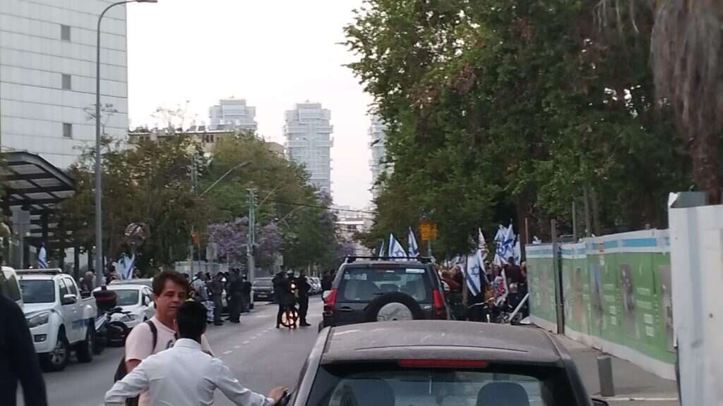 ההפגנה נגד ישיבת מעלה אליהו והגרעין התורני