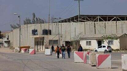 מעבר כרם שלום, | AFP