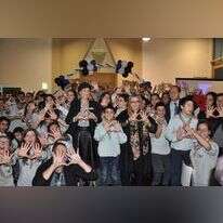 רעיית נשיא המדינה לשעבר, נחמה ריבלין ז"ל, וח"כ לשעבר שולי מועלם, ב"מסדר הכנפיים'' של עמותת "כנפיים של קרמבו"