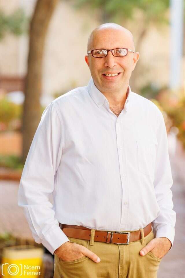 עמנואל זילברמן. | נועם פיינר עמנואל זילברמן. | נועם פיינר