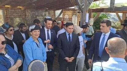 ח"כים מהליכוד עולים להר הבית. | ארנון סגל