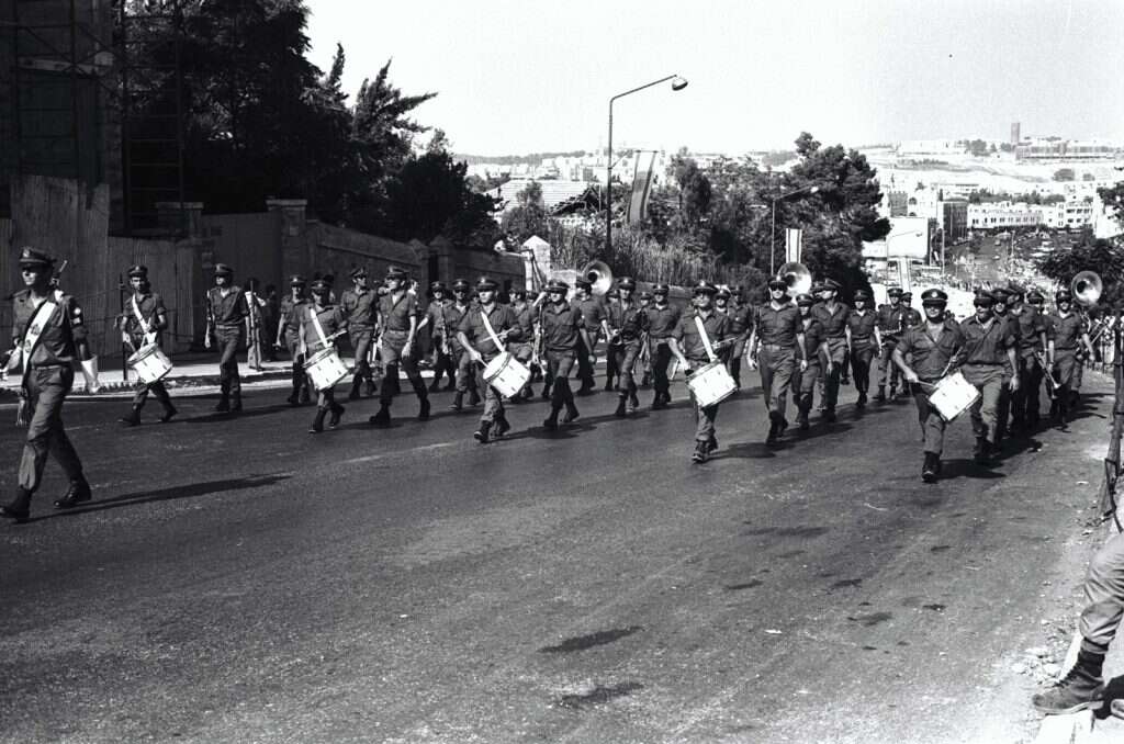 צעדת ירושלים 1975 ביום ירושלים. | פוטו אביב, ארכיון קקל