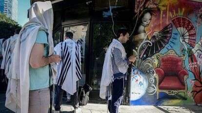 תפילת יום העצמאות בתל־ אביב. | אבשלום ששוני, פלאש 90