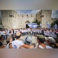 מצעד הדגלים בשער שכם, יום ירושלים תשע"ג. | יונתן זינדל, פלאש 90