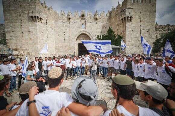 "ריקודגלים" בשער שכם. יום ירושלים תשפ"ג 2023. | יונתן זינדל, פלאש 90 "ריקודגלים" בשער שכם. יום ירושלים תשפ"ג 2023. | יונתן זינדל, פלאש 90