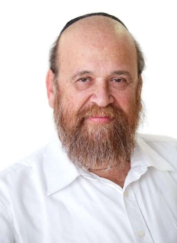 יצחק נחשוני. | מיכאל משה בוכמן