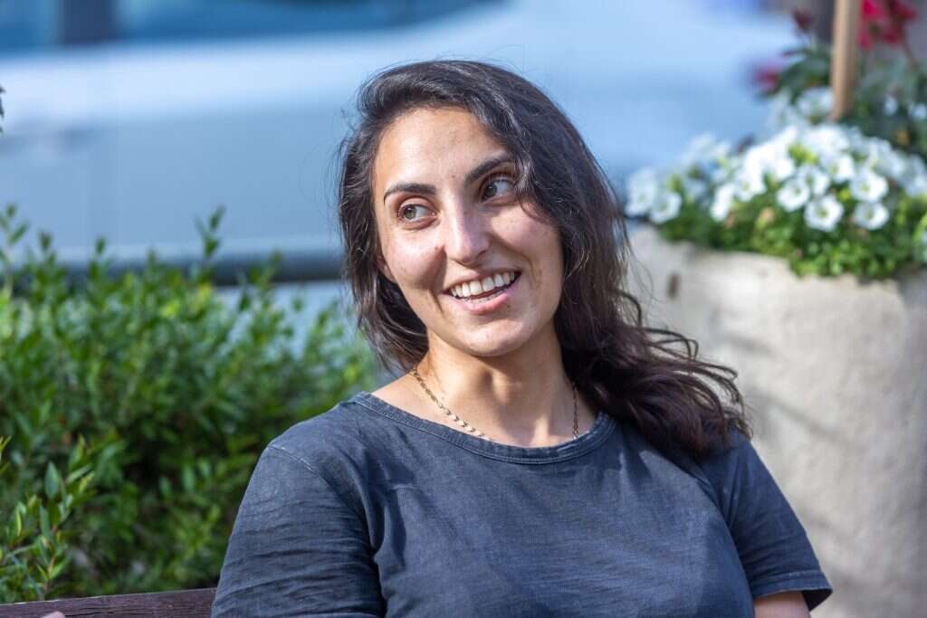 חופית. | יוסי אלוני