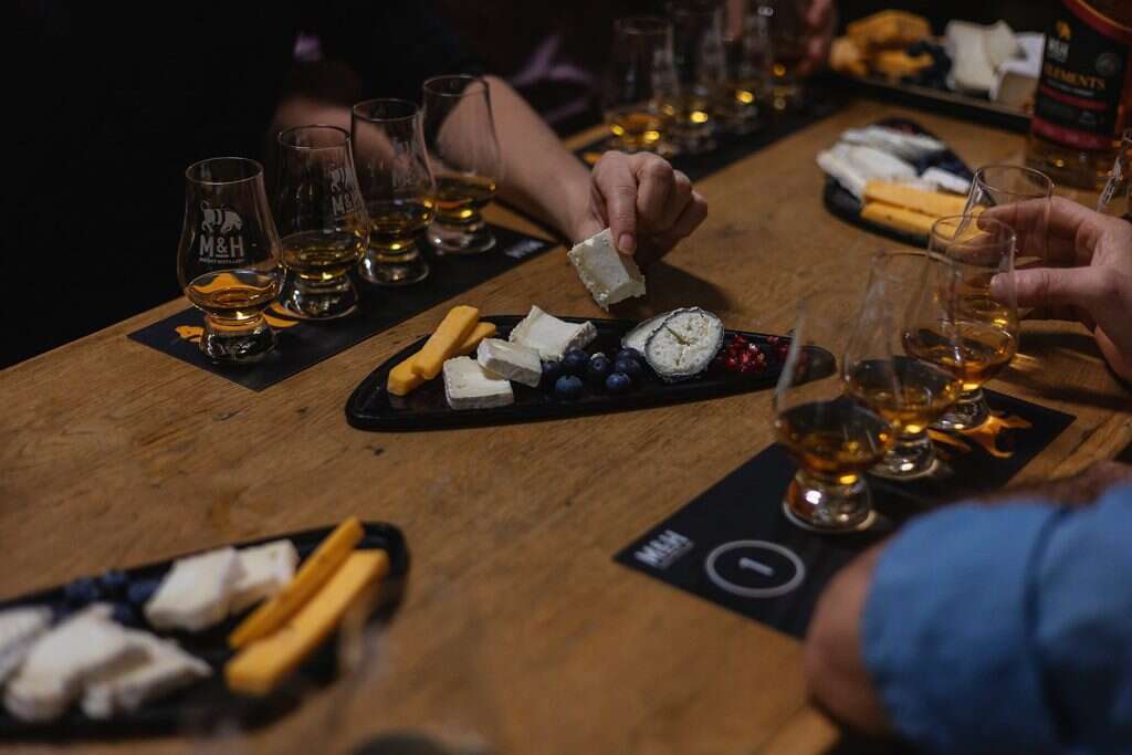 סדנת וויסקי וגבינות, מילק אנד האני. | עדי הלמן