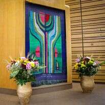 שבועות בבית כנסת באפרת. אילוסטרציה. | גרשון אלינסון, פלאש 90