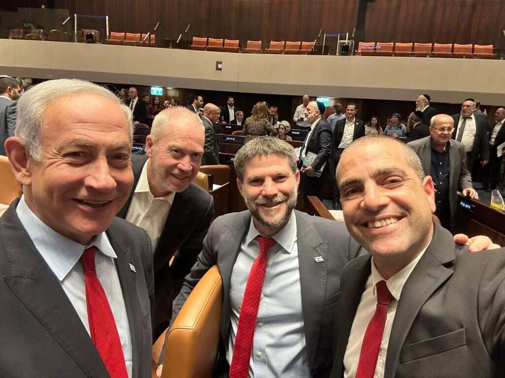 ראש הממשלה ושר האוצר חוגגים את העברת התקציב