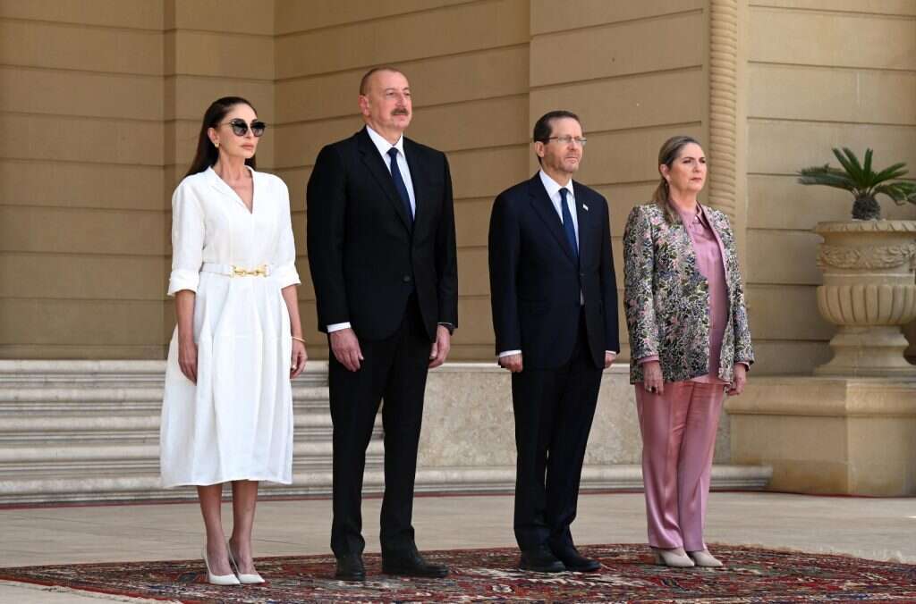 נשיא המדינה הרצוג ורעייתו מיכל עם נשיא אזרבייג'ן אלייב ורעייתו. | חיים צח, לע"צ