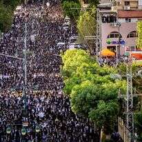 הלוויית הרב גרשון אדלשטיין בבני ברק. | יונתן זינדל, פלאש 90