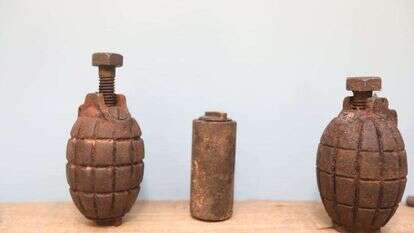 כלי הנשק שנמצאו בסליק. | דוברות עיריית הרצליה