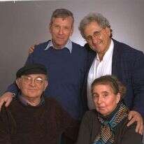 עמוס עוז, אברהם ב' יהושע, עמליה כהנא־כרמון ואהרן אפלפלד, 1998. | דן פורגס, גטי אימג'ס