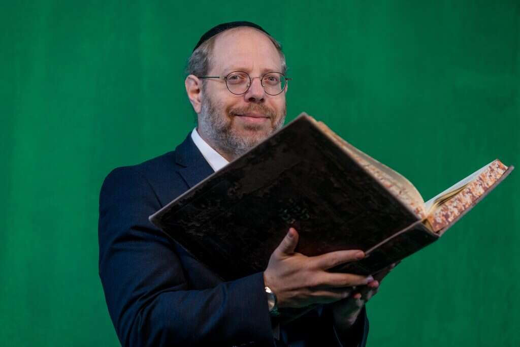 "גם בתוך המגזר החרדי חויית דחייה כפולה בעולם הוא גלגל הצלה". פינקל. | יוסי אלוני "גם בתוך המגזר החרדי חויית דחייה כפולה בעולם הוא גלגל הצלה". פינקל. | יוסי אלוני