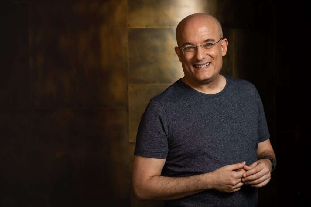 גיל חובב. | אריק סולטן גיל חובב. | אריק סולטן