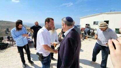 קריב ודגן בחומש. | רועי חדי