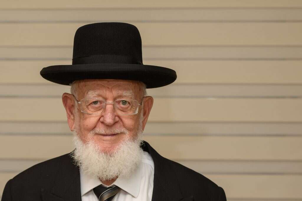 הרב צפניה דרורי. | אייל מרגולין, ג'יני