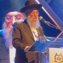 הרב דוד לייבל. | מסך מתוך סרטון