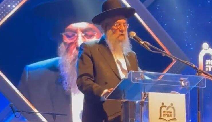 הרב דוד לייבל. | מסך מתוך סרטון